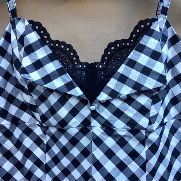 Donna Degnan โ Gingham Silk Camisole Size 2 - Picture 2 of 7